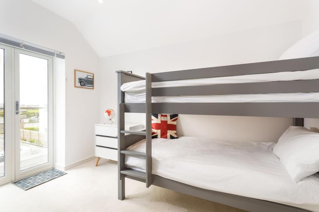 Luxury 3 Floor Town House By Tolcarne Newquay (Cornwall)