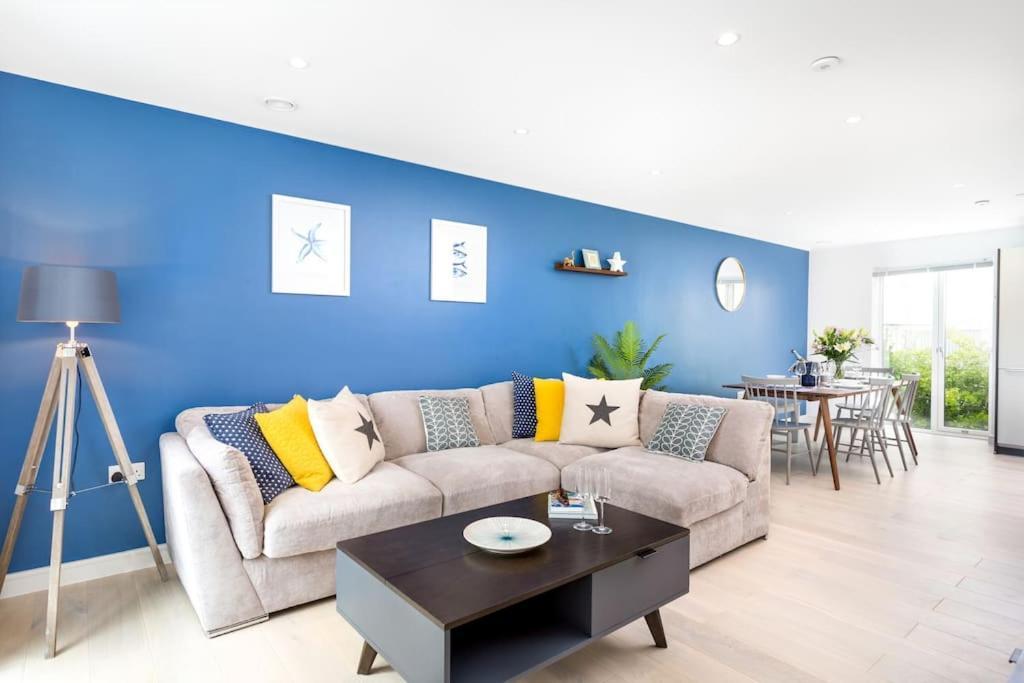 Luxury 3 Floor Town House By Tolcarne Holiday home Newquay (Cornwall)